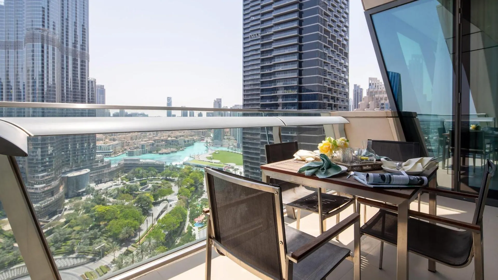 Frank Porter - Burj Vista Dubai 0*,  United Arab Emirates